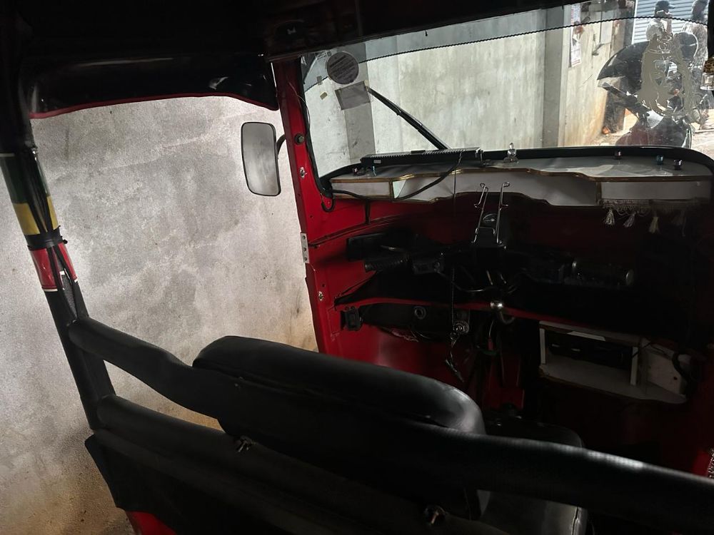 Bajaj 2 stroke 2006 - பயன்படுத்தப்பட்டது முச்சக்கர வண்டி sale in Sri Lanka - patpat.lk