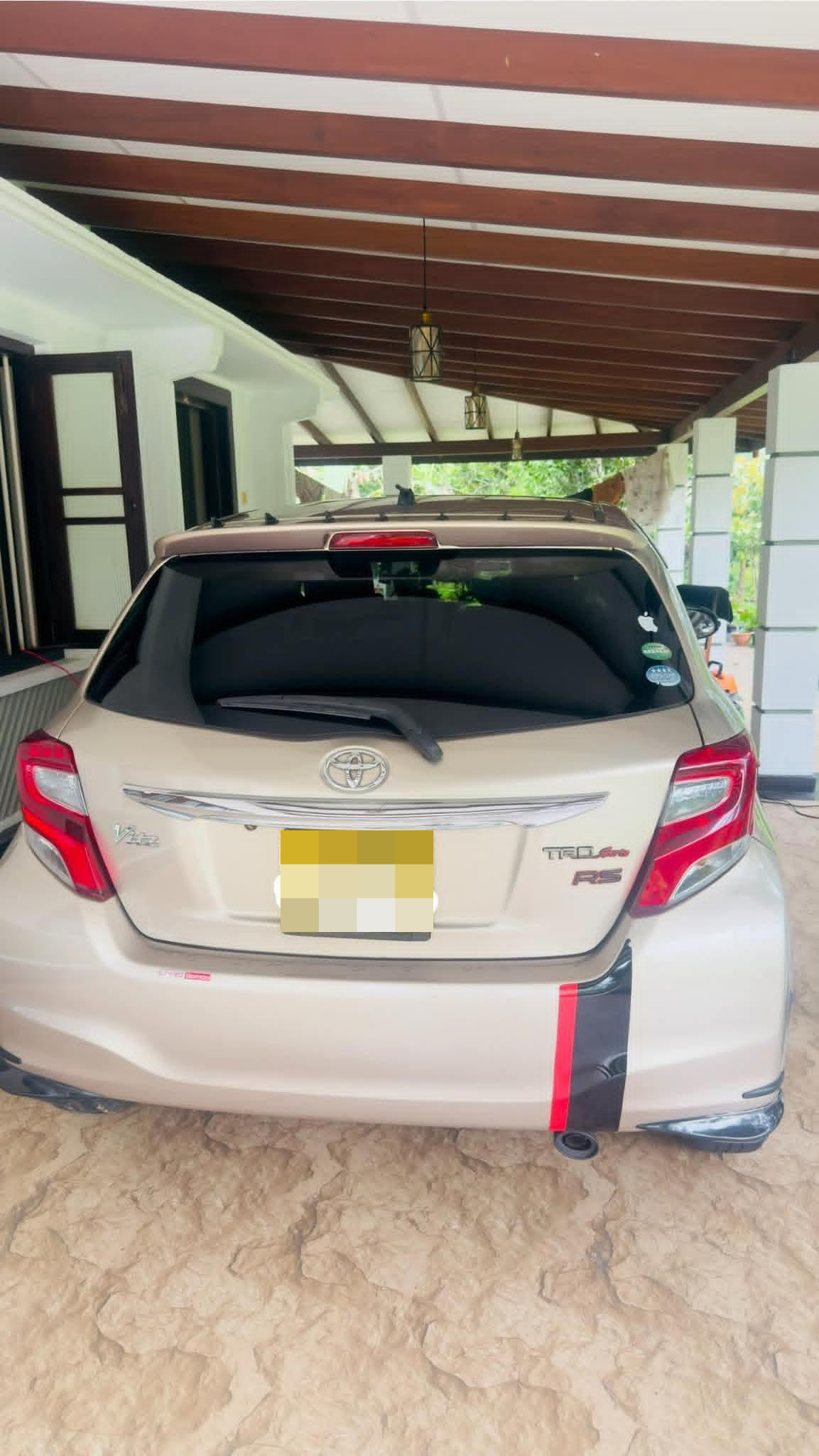 Toyota Vitz 2016 - பயன்படுத்தப்பட்டது கார் sale in Sri Lanka - patpat.lk