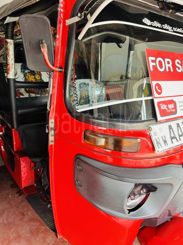 Bajaj 4 stroke 2014 - Used Three wheeler sale in Sri Lanka - patpat.lk