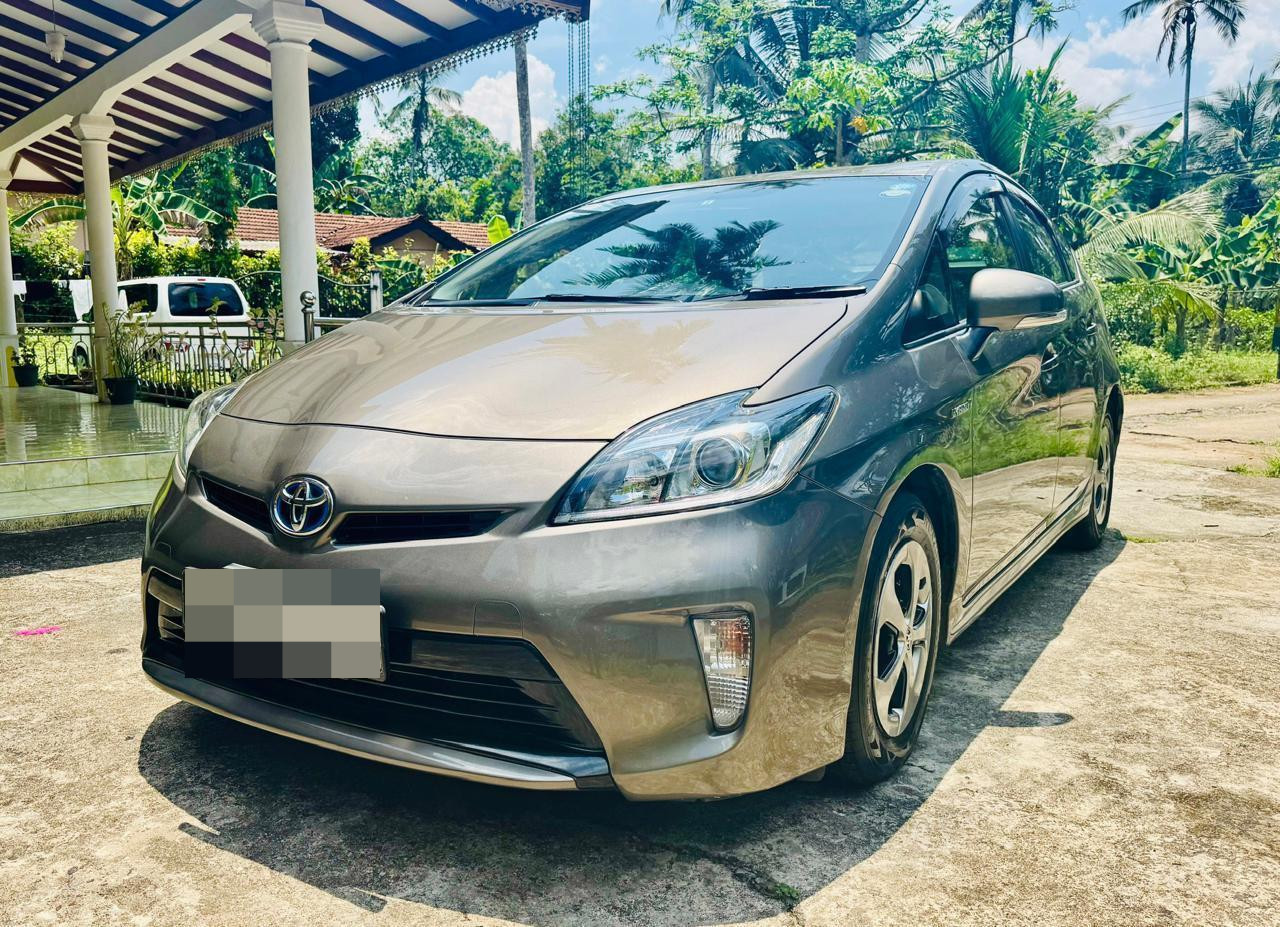 Toyota Prius 2013 - Used Car sale in Sri Lanka - patpat.lk