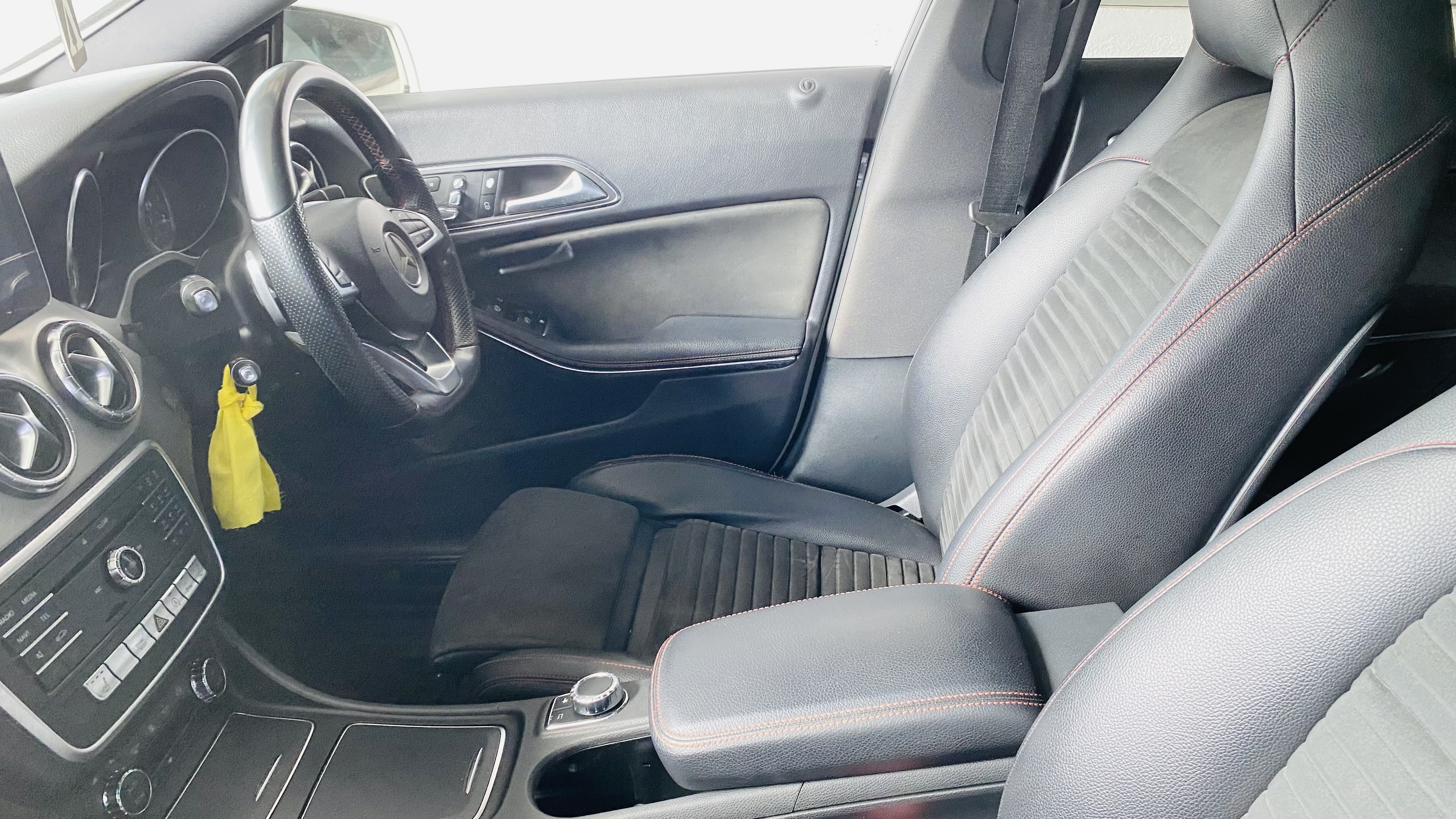Mercedes Benz E200 2017 - பயன்படுத்தப்பட்டது கார் sale in Sri Lanka - patpat.lk