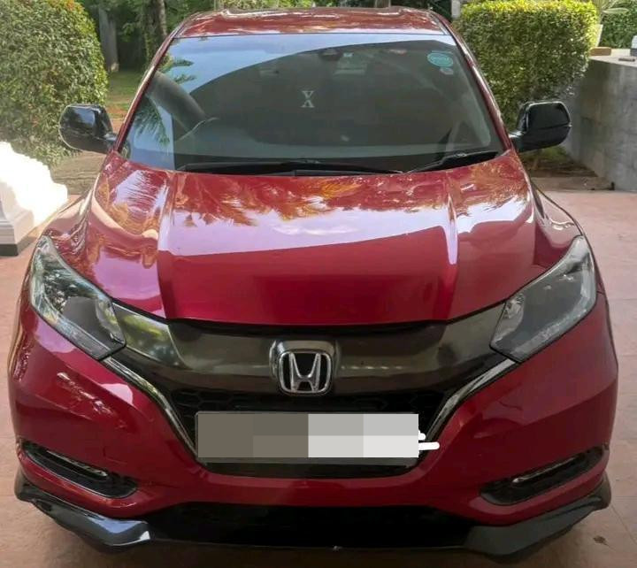 Honda Vezel 2017 - භාවිතා කරන ලද SUV රථය sale in Sri Lanka - patpat.lk