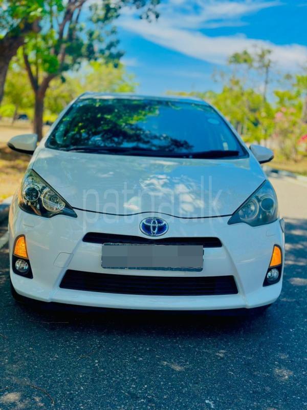 Toyota Aqua 2013 - பயன்படுத்தப்பட்டது கார் sale in Sri Lanka - patpat.lk