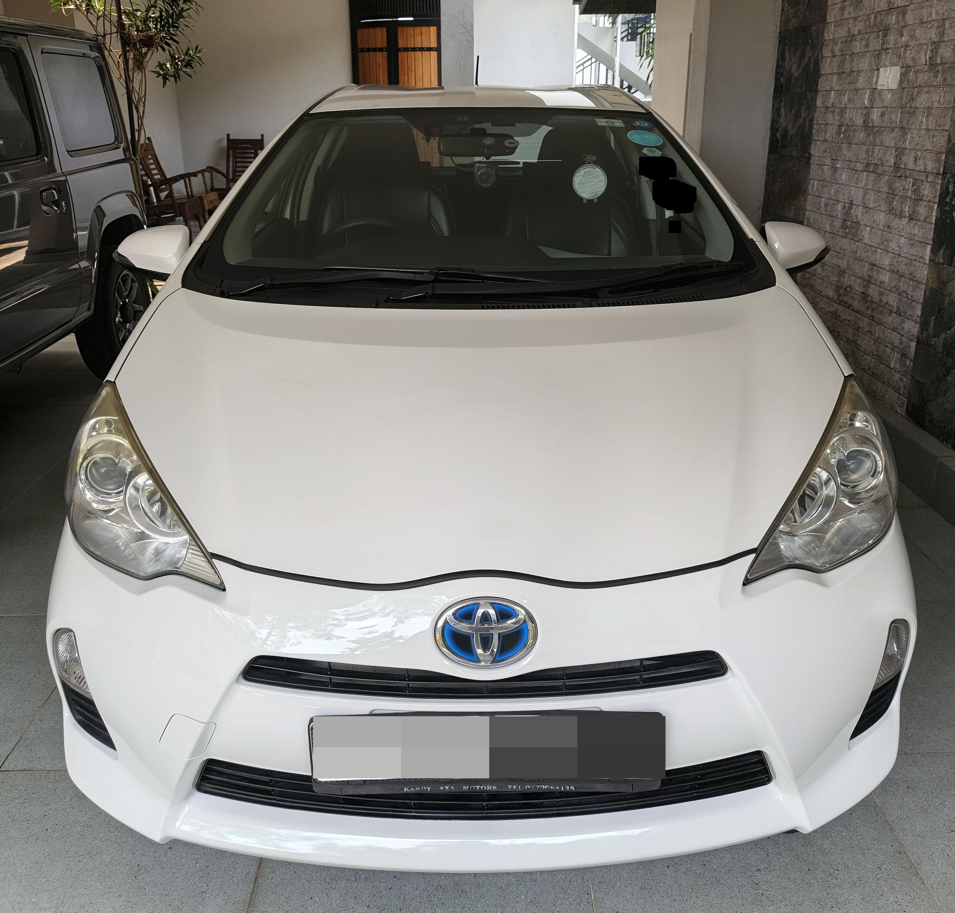 Toyota Aqua 2014 - Used Car sale in Sri Lanka - patpat.lk