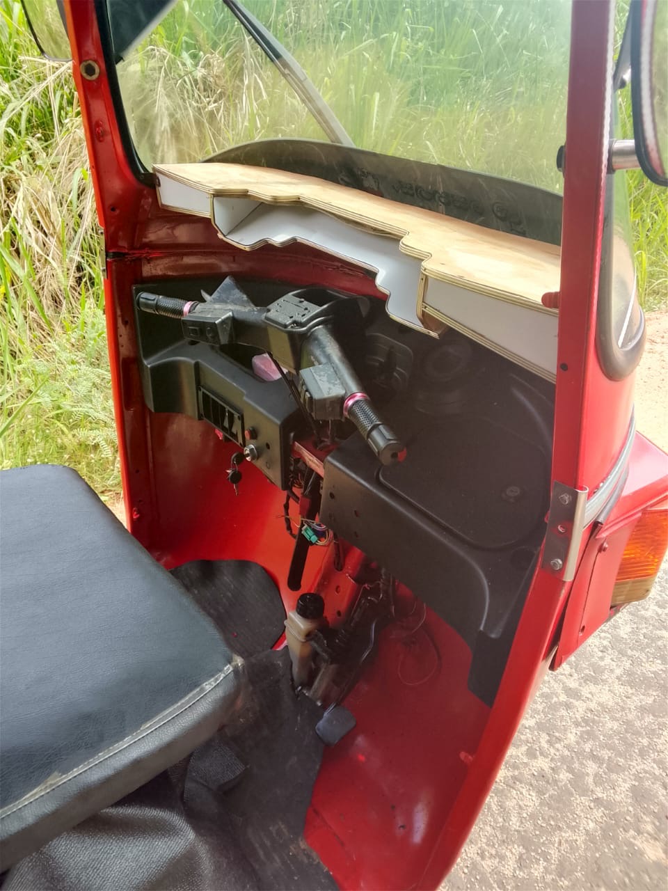 Bajaj Three Wheel 2010 - பயன்படுத்தப்பட்டது முச்சக்கர வண்டி sale in Sri Lanka - patpat.lk