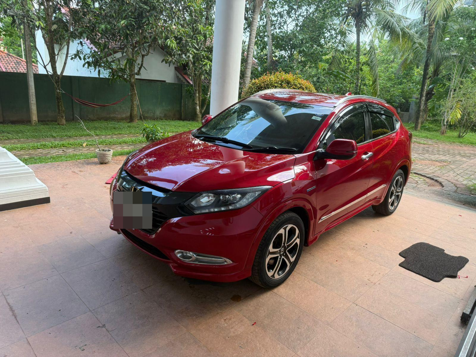 Honda Vezel 2015 - பயன்படுத்தப்பட்டது SUV sale in Sri Lanka - patpat.lk