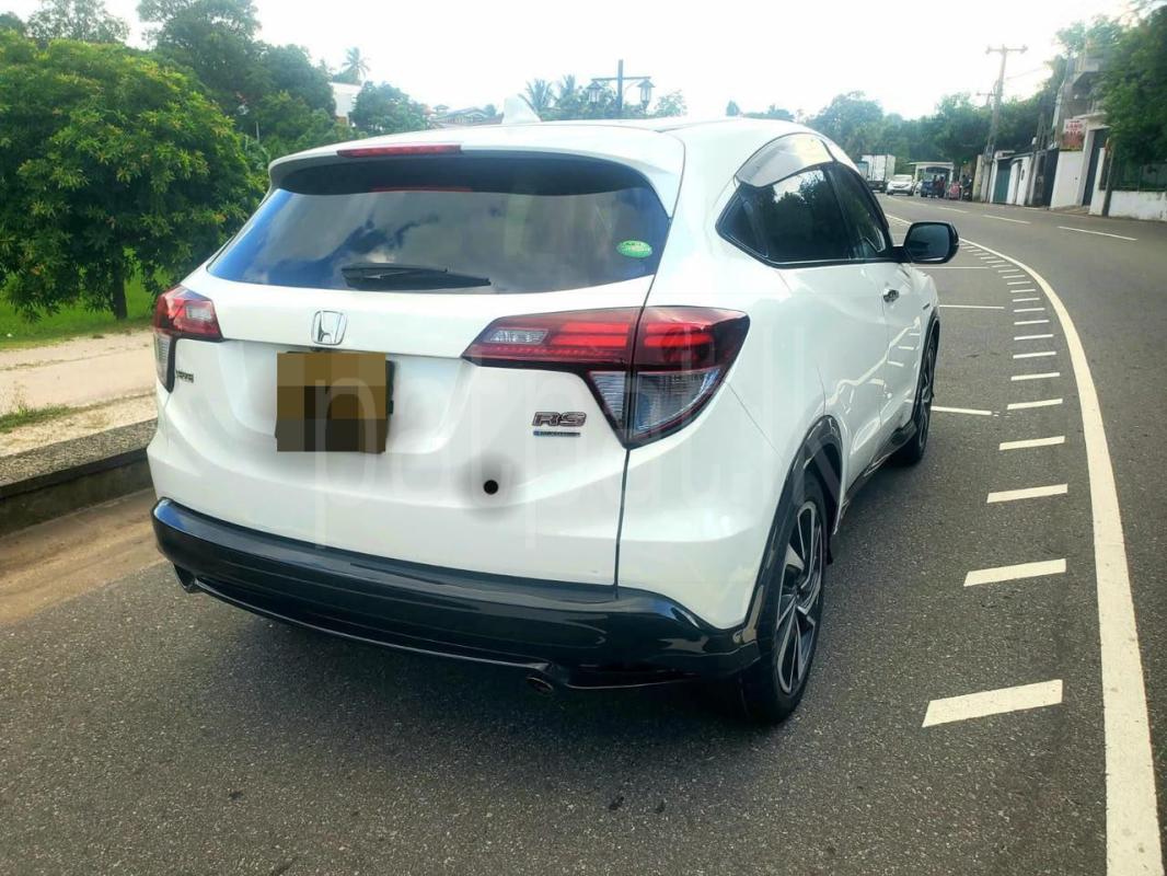 Honda Vezel 2017 - Used SUV sale in Sri Lanka - patpat.lk