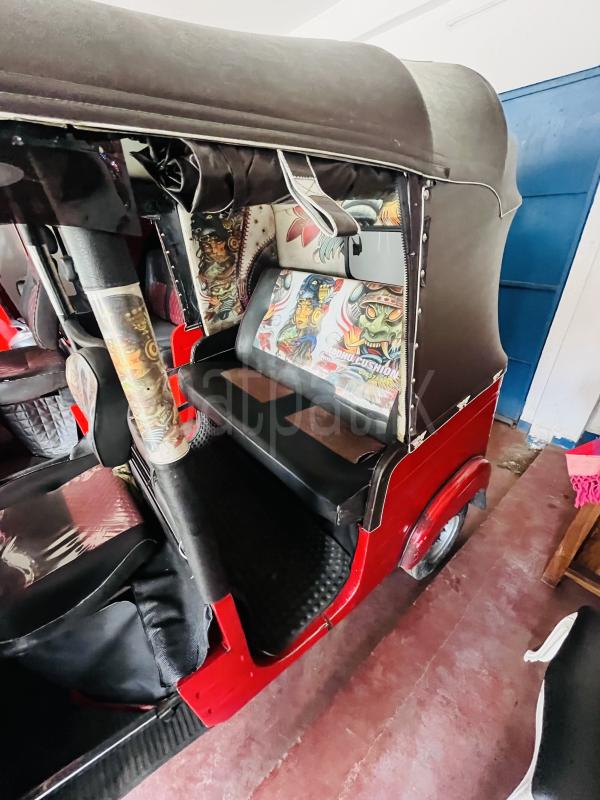 Bajaj 4 stroke 2014 - Used Three wheeler sale in Sri Lanka - patpat.lk