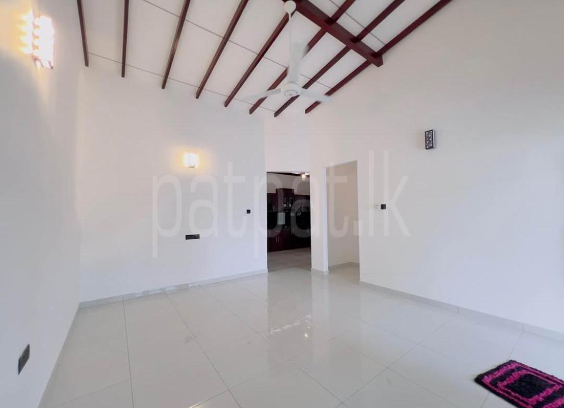 House for Sale in Athurugiriya ads-image-1