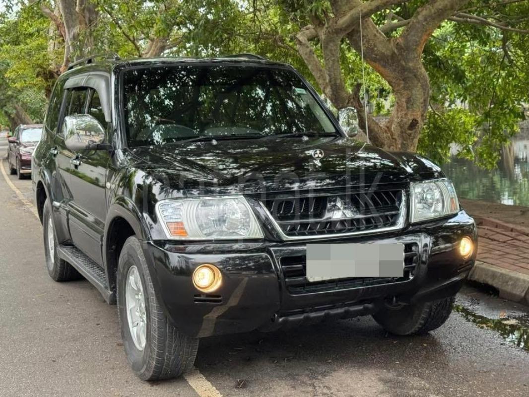 Mitsubishi Montero 2006 - பயன்படுத்தப்பட்டது SUV sale in Sri Lanka - patpat.lk