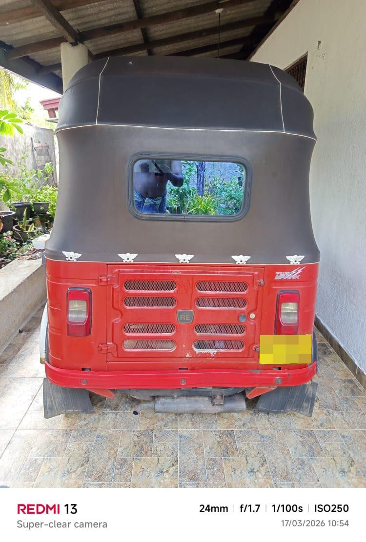Bajaj Three Wheel 2019 - Used Three wheeler sale in Sri Lanka - patpat.lk