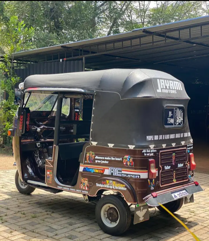 Bajaj Three Wheel 2004 - பயன்படுத்தப்பட்டது முச்சக்கர வண்டி sale in Sri Lanka - patpat.lk