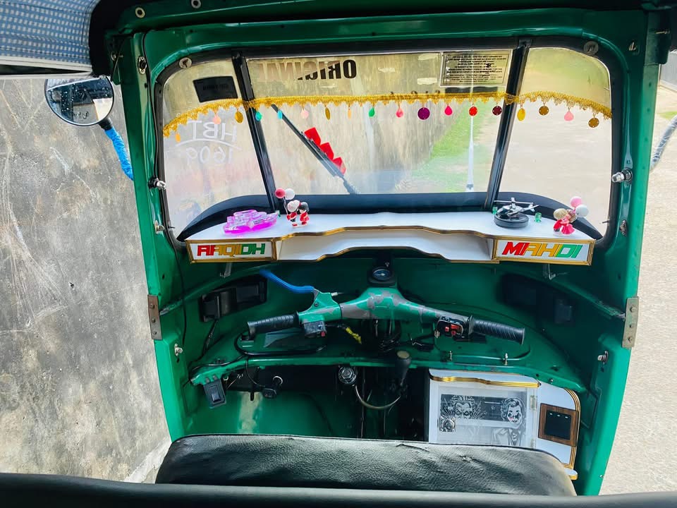 Bajaj Three Wheel 2006 - பயன்படுத்தப்பட்டது முச்சக்கர வண்டி sale in Sri Lanka - patpat.lk