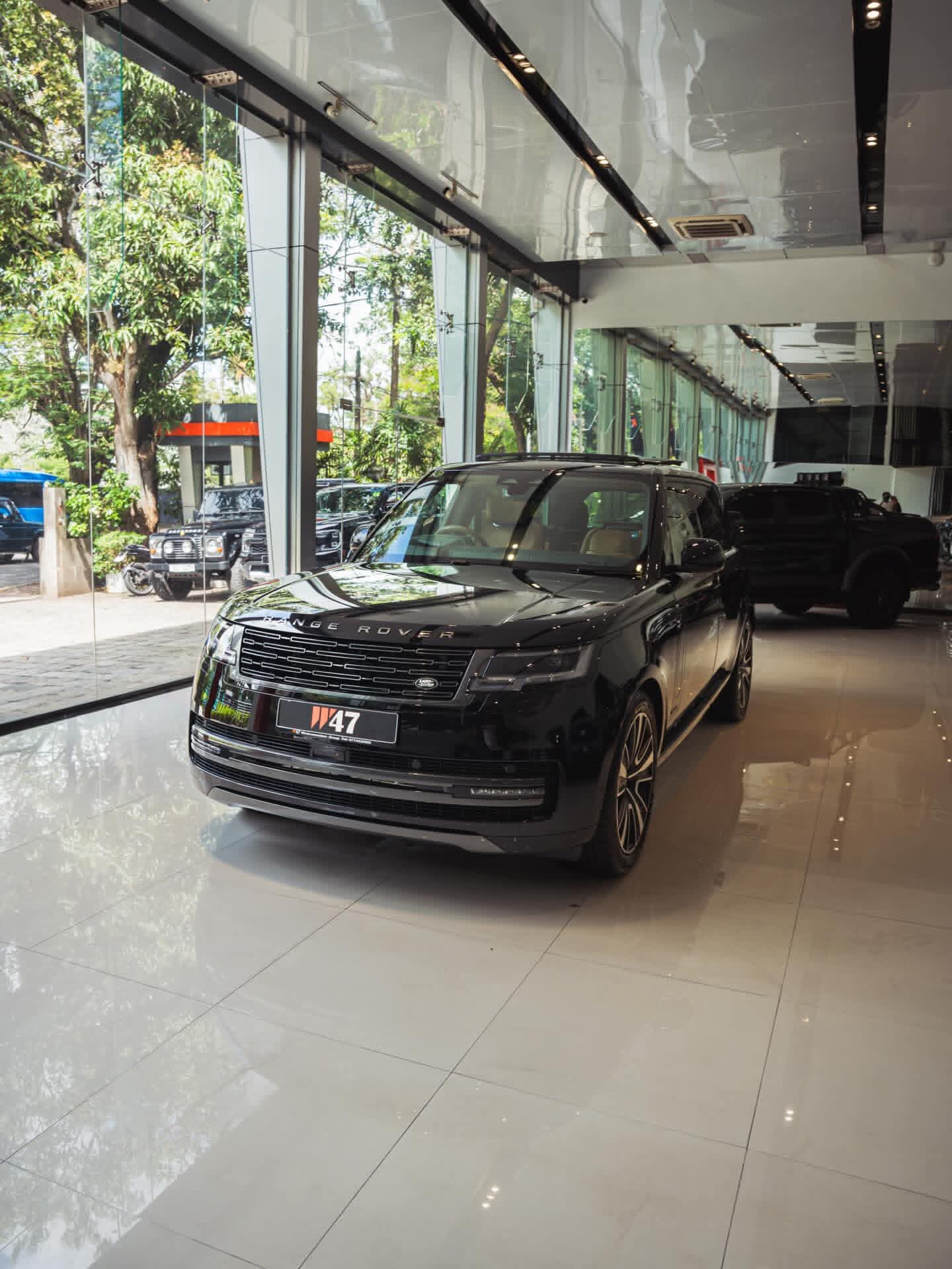 Land Rover Range Rover 2025 ads-image-1