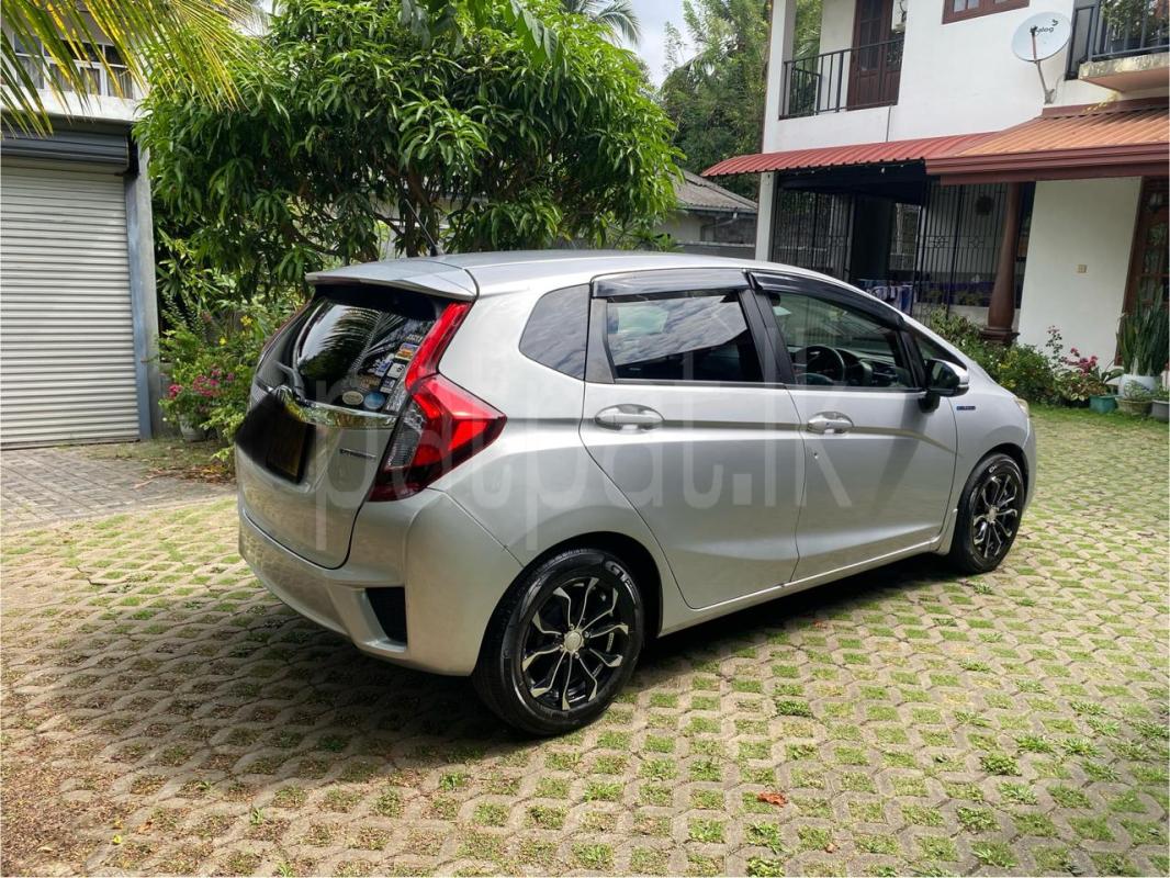 Honda Fit 2014 - பயன்படுத்தப்பட்டது கார் sale in Sri Lanka - patpat.lk