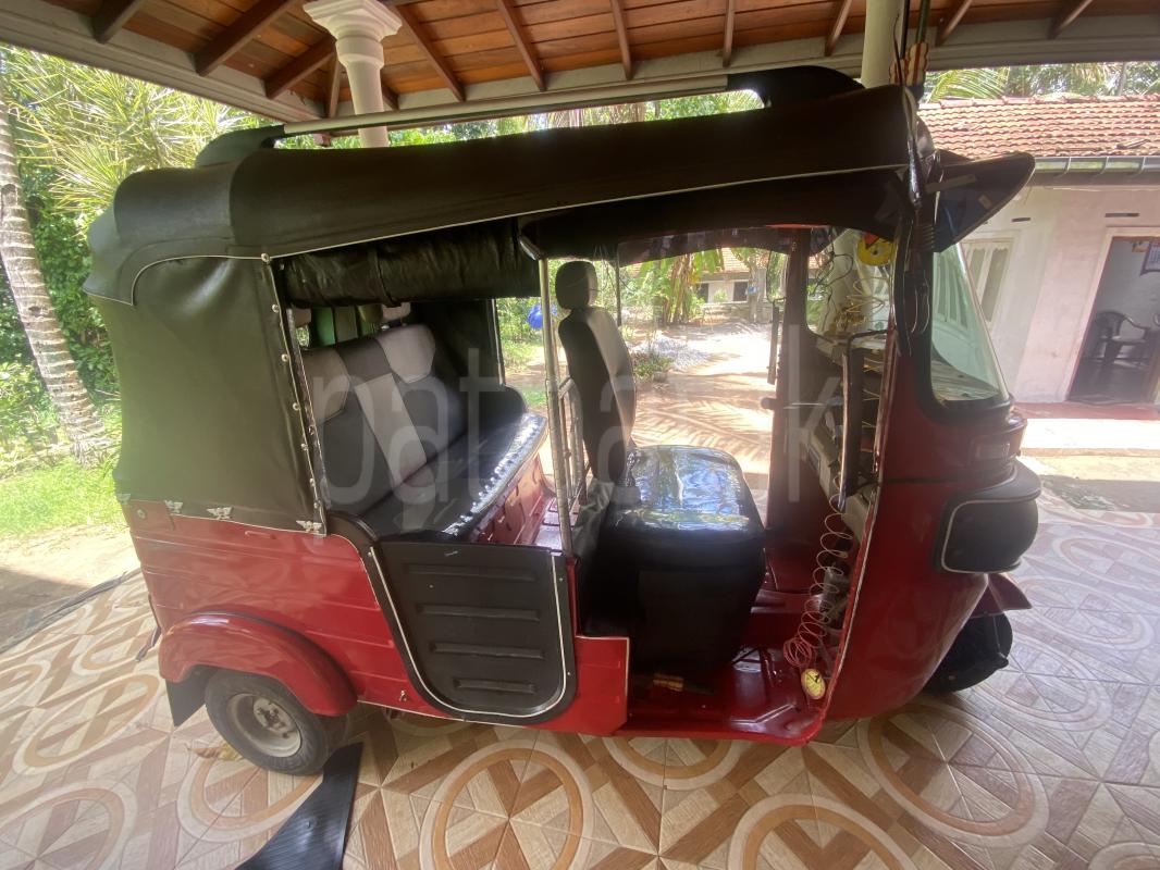 Bajaj 4 stroke 2016 - பயன்படுத்தப்பட்டது முச்சக்கர வண்டி sale in Sri Lanka - patpat.lk