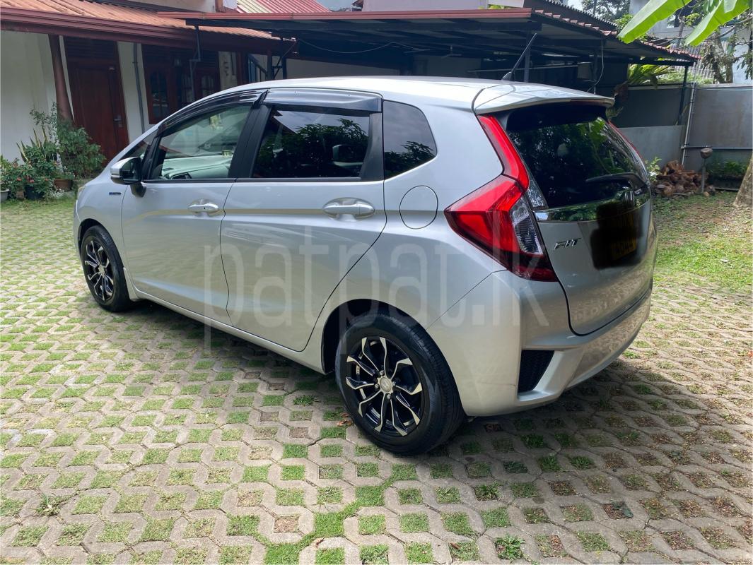 Advertisement image 3