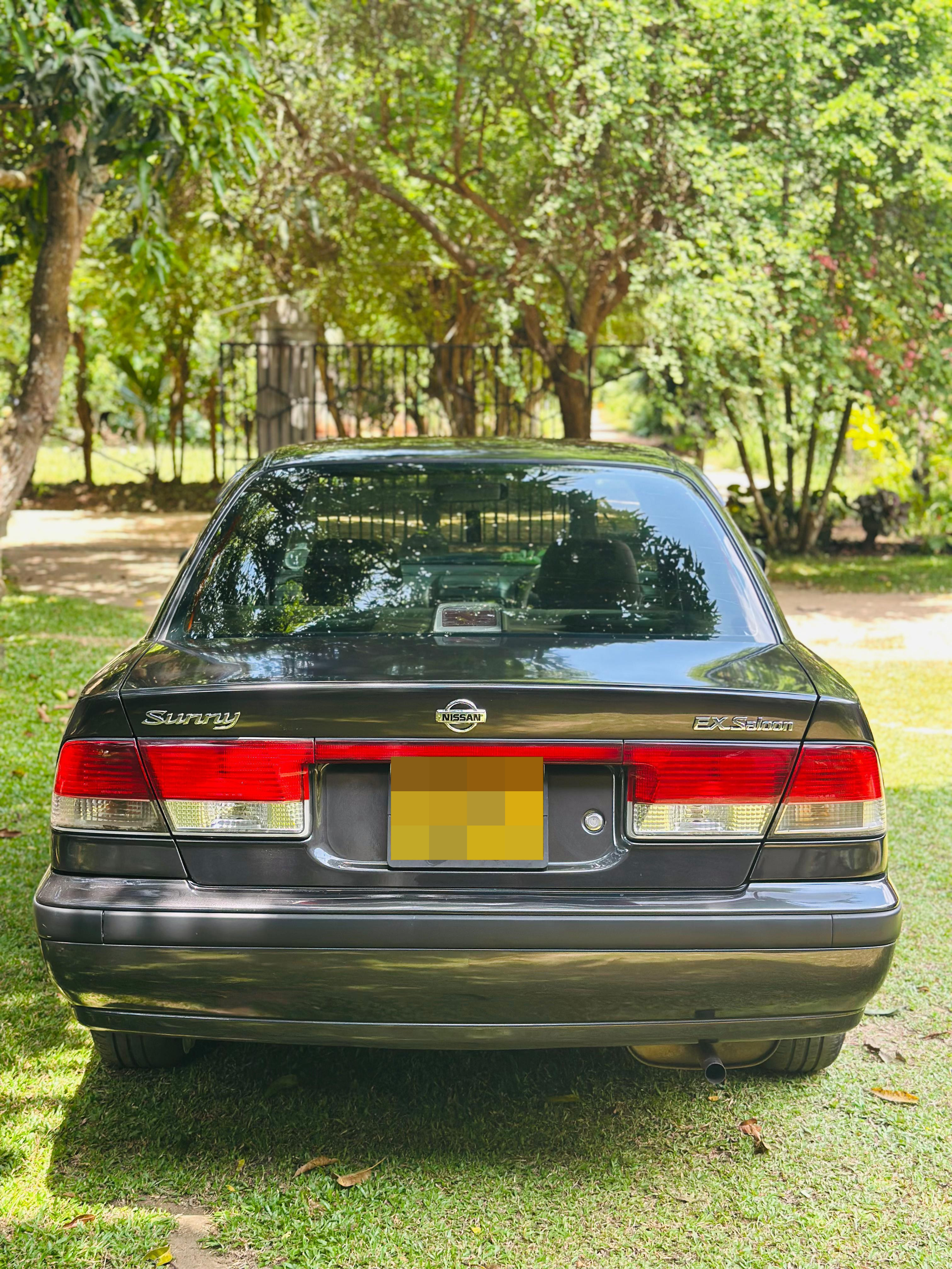 Nissan Sunny 2001 - பயன்படுத்தப்பட்டது கார் sale in Sri Lanka - patpat.lk