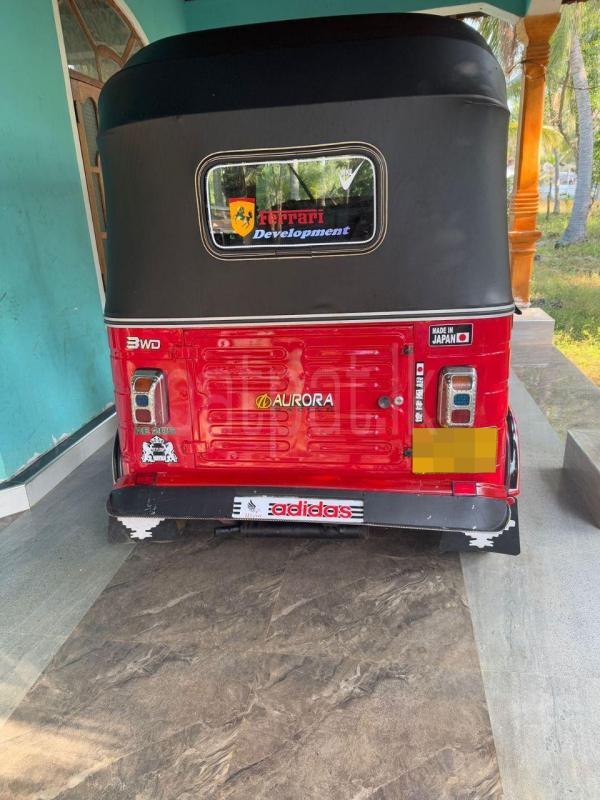 Bajaj Three Wheel 2015 - பயன்படுத்தப்பட்டது முச்சக்கர வண்டி sale in Sri Lanka - patpat.lk