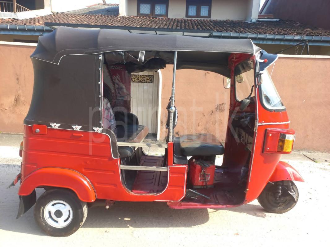 Bajaj Three Wheel 2013 - பயன்படுத்தப்பட்டது முச்சக்கர வண்டி sale in Sri Lanka - patpat.lk