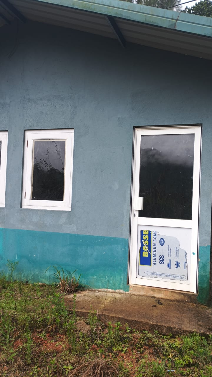 Building for Sale in Hatton