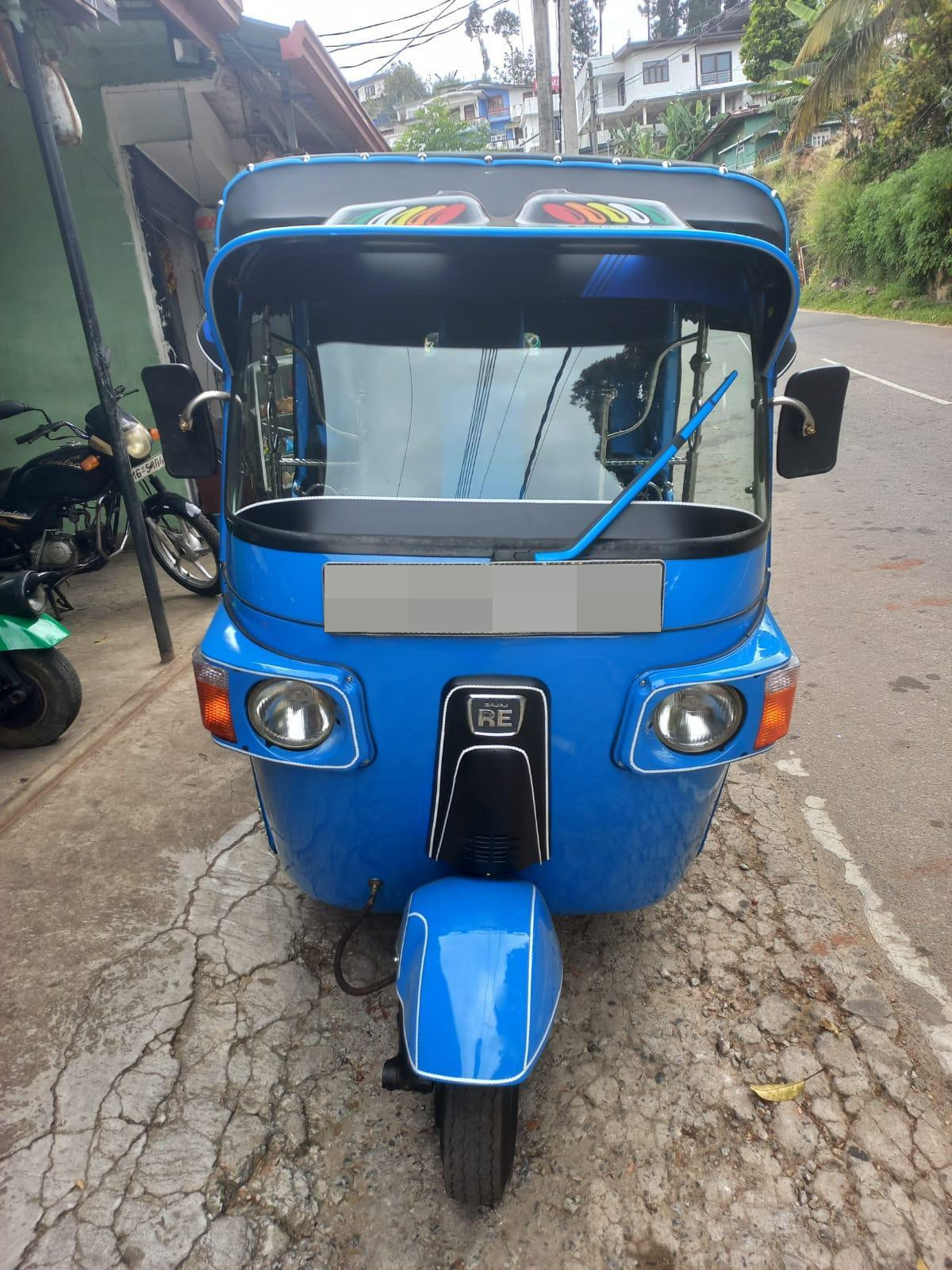 Bajaj Three Wheel 2012