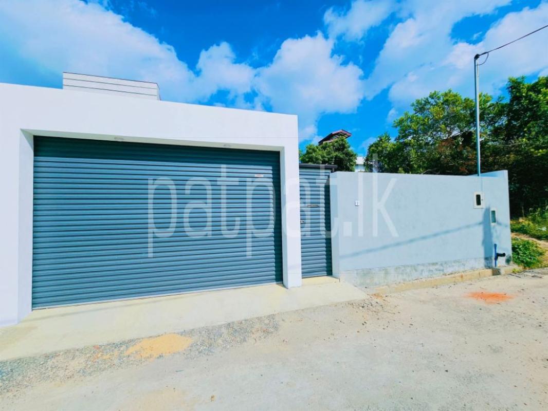 House for Sale in Athurugiriya ads-image-1