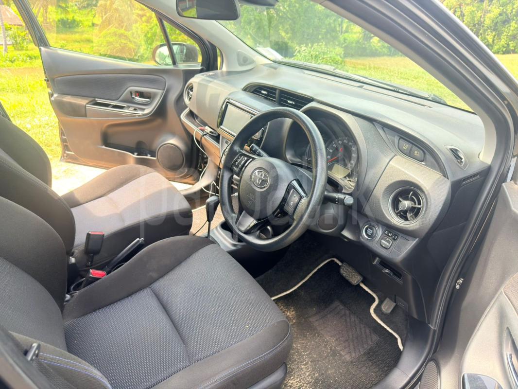 Toyota Vitz 2018 - பயன்படுத்தப்பட்டது கார் sale in Sri Lanka - patpat.lk