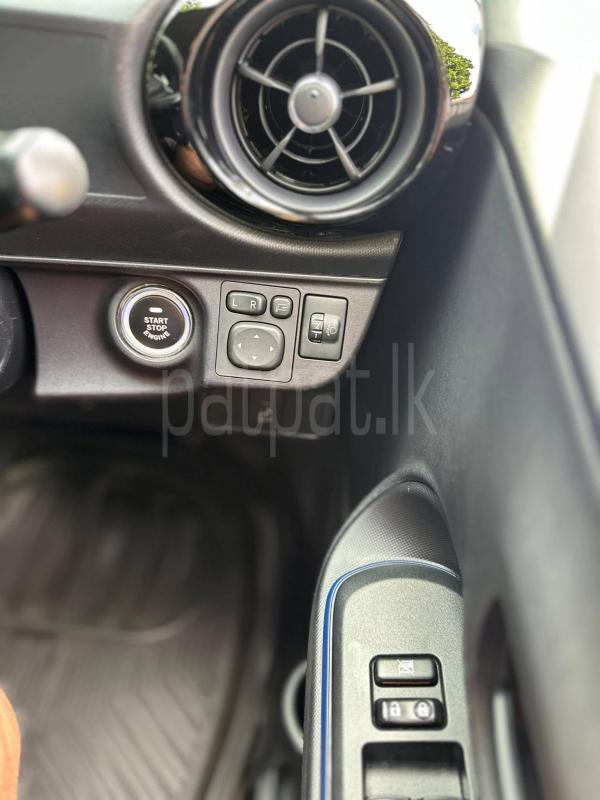 Toyota Aqua 2015 - Used Car sale in Sri Lanka - patpat.lk