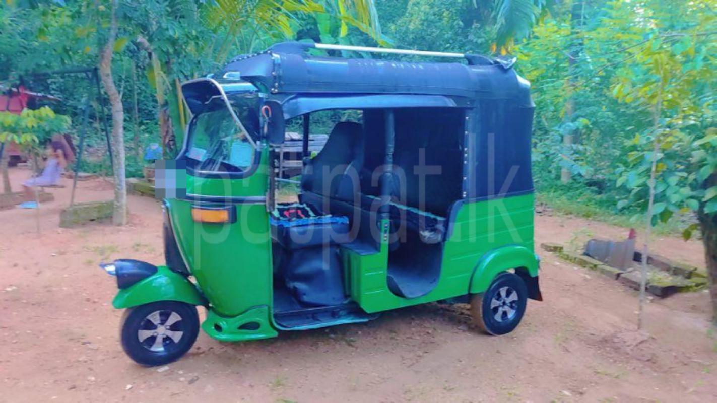 Bajaj Three Wheel 2006 - பயன்படுத்தப்பட்டது முச்சக்கர வண்டி sale in Sri Lanka - patpat.lk