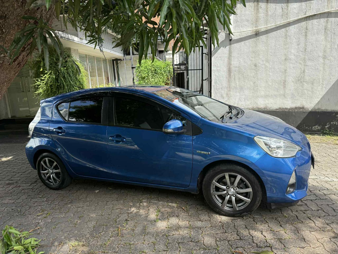 Toyota Aqua 2013 - Used Car sale in Sri Lanka - patpat.lk