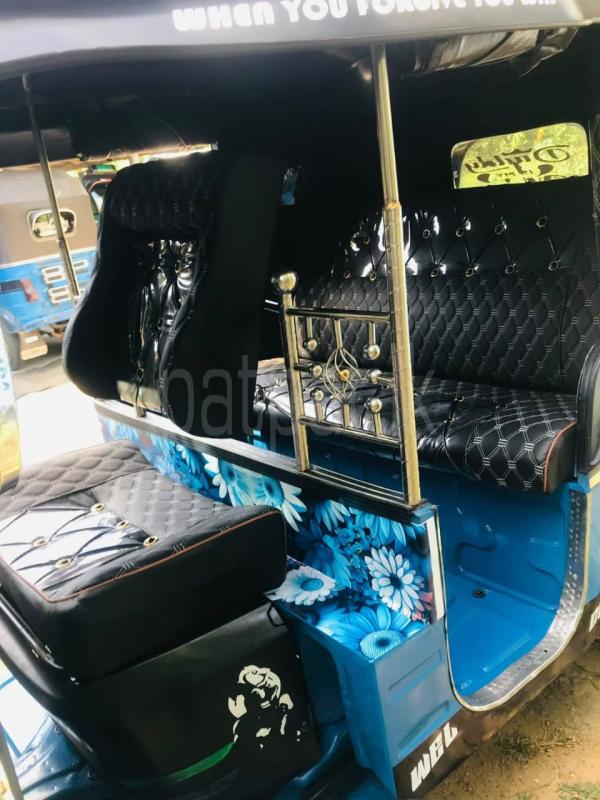 Bajaj Three Wheel 2015 - மறுசீரமைக்கப்பட்டது முச்சக்கர வண்டி sale in Sri Lanka - patpat.lk