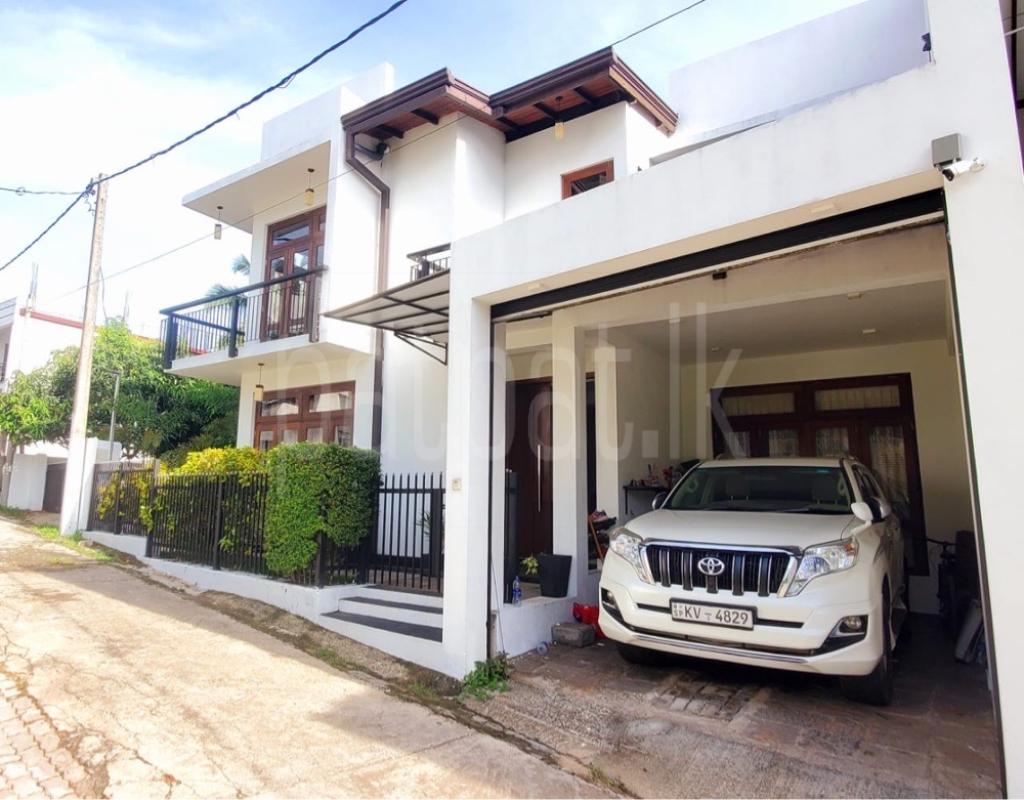 House for Sale in Mattegoda ads-image-1