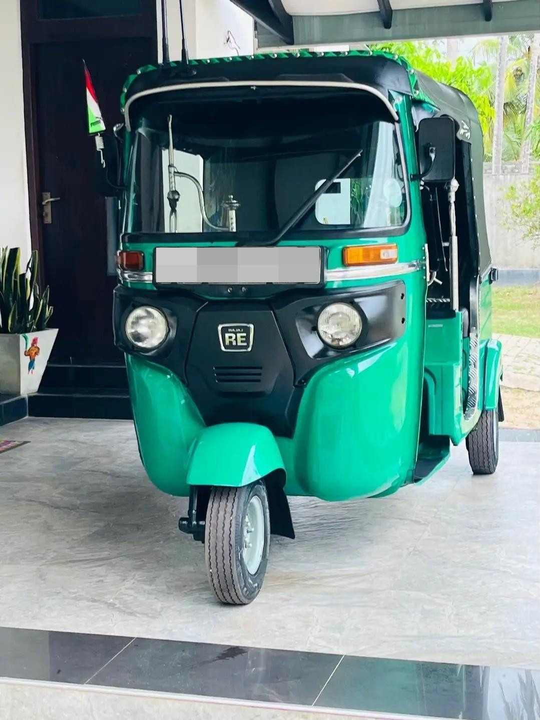 Bajaj Three Wheel 2018 - භාවිතා කරන ලද ත්‍රිරෝද රථය sale in Sri Lanka - patpat.lk