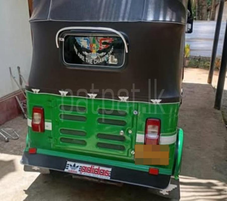 Bajaj Three Wheel 2013 - பயன்படுத்தப்பட்டது முச்சக்கர வண்டி sale in Sri Lanka - patpat.lk