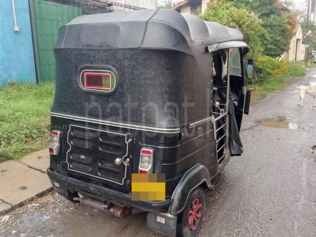 Bajaj 4 stroke 2012 - பயன்படுத்தப்பட்டது முச்சக்கர வண்டி sale in Sri Lanka - patpat.lk