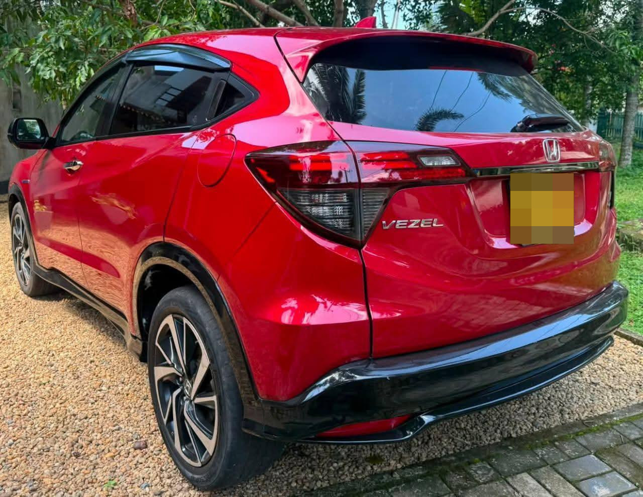 Honda Vezel 2018 - பயன்படுத்தப்பட்டது SUV sale in Sri Lanka - patpat.lk