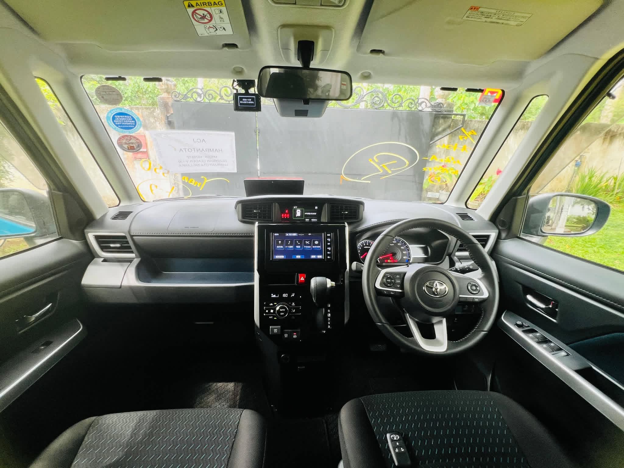 Toyota Roomy 2023 - Reconditioned Van sale in Sri Lanka - patpat.lk