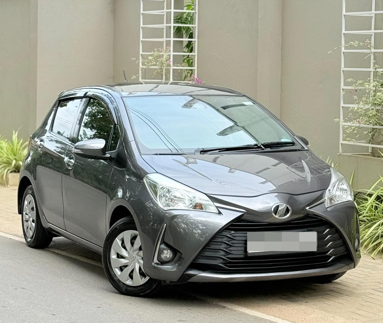 Toyota Vitz 2017 ads-image-1