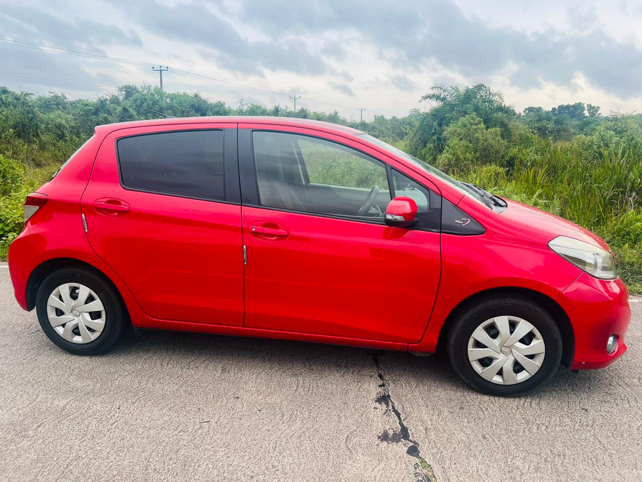 Toyota Vitz 2012 - භාවිතා කරන ලද කාර් sale in Sri Lanka - patpat.lk
