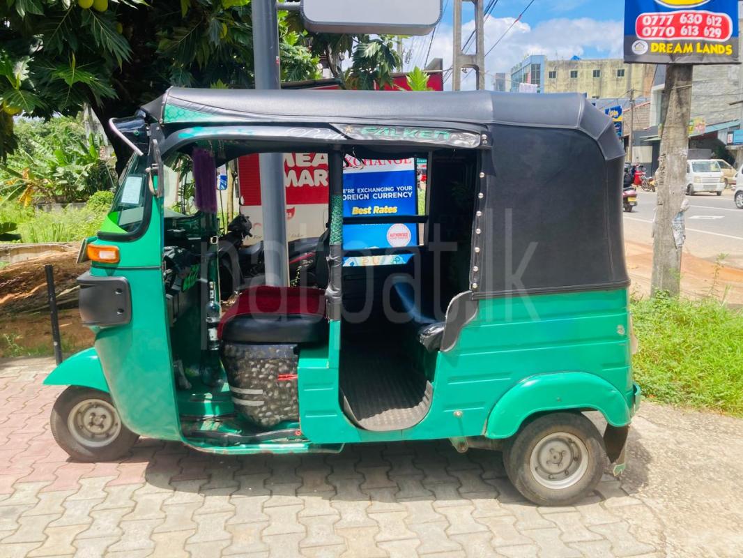 Bajaj 4 stroke 2016 - Used Three wheeler sale in Sri Lanka - patpat.lk