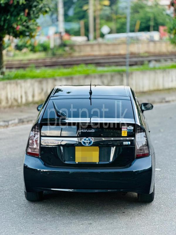 Toyota Prius 2011 - භාවිතා කරන ලද කාර් sale in Sri Lanka - patpat.lk