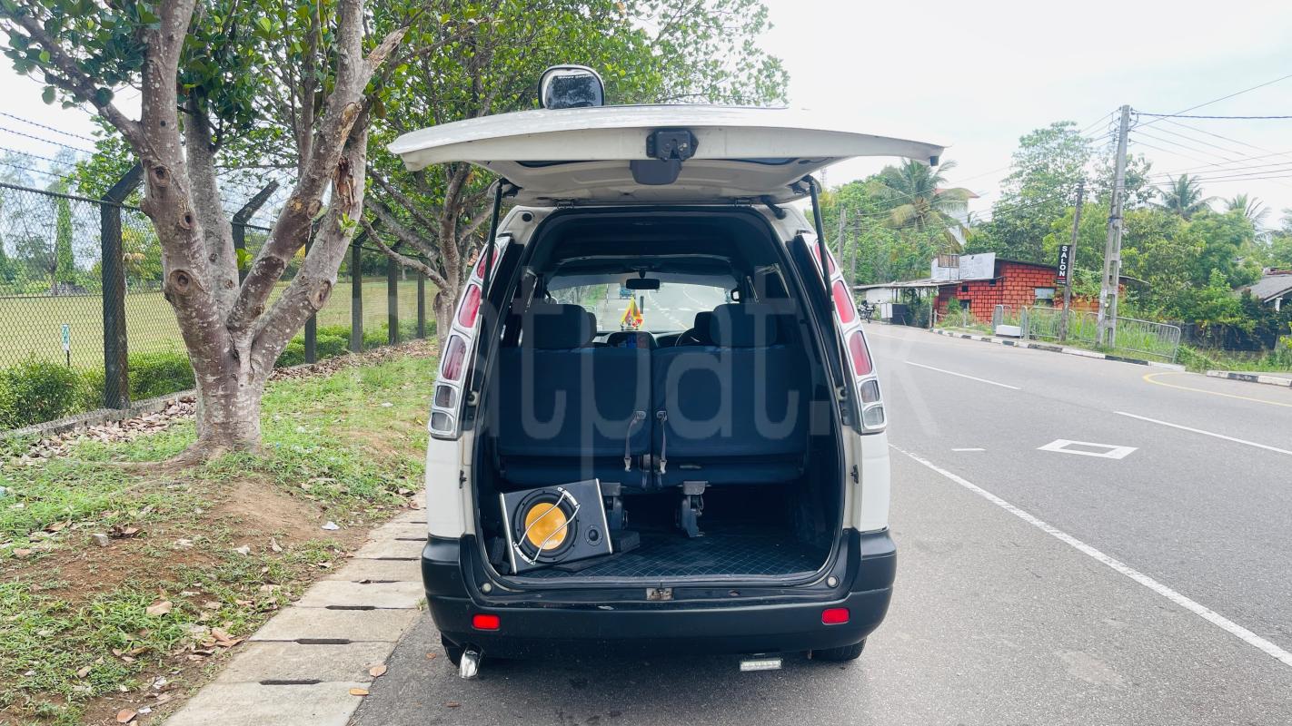 Toyota Noah 2000 - பயன்படுத்தப்பட்டது வேன் sale in Sri Lanka - patpat.lk