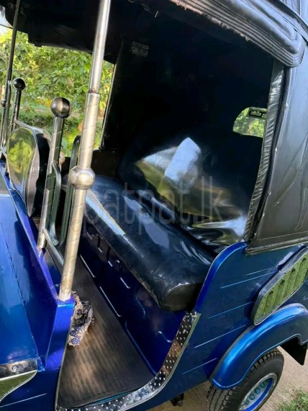 Bajaj Three Wheel 2013 - பயன்படுத்தப்பட்டது முச்சக்கர வண்டி sale in Sri Lanka - patpat.lk