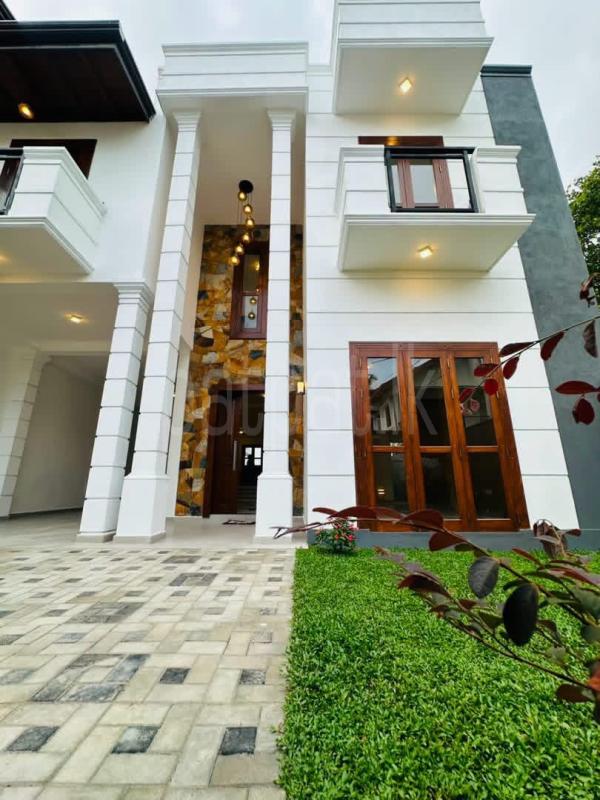 House for Sale in Boralesgamuwa