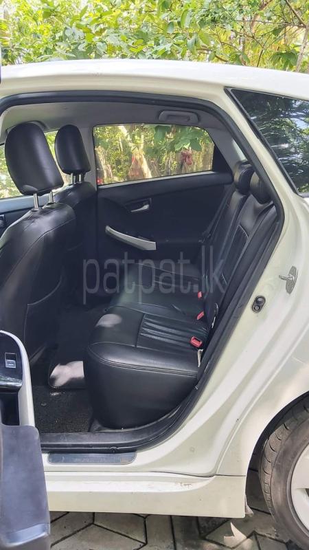 Toyota Prius 2014 - භාවිතා කරන ලද කාර් sale in Sri Lanka - patpat.lk