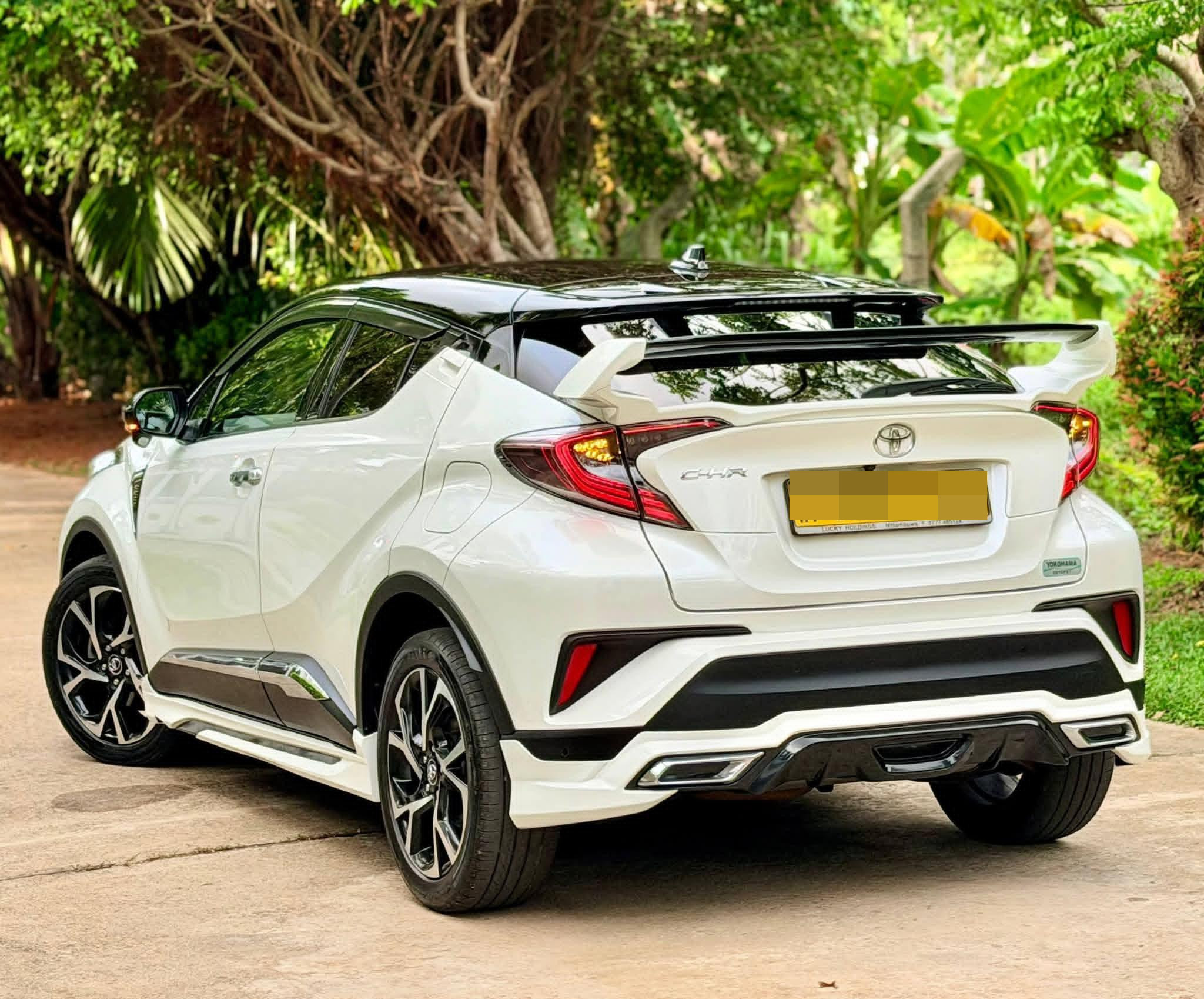 Toyota CHR 2017 - பயன்படுத்தப்பட்டது SUV sale in Sri Lanka - patpat.lk