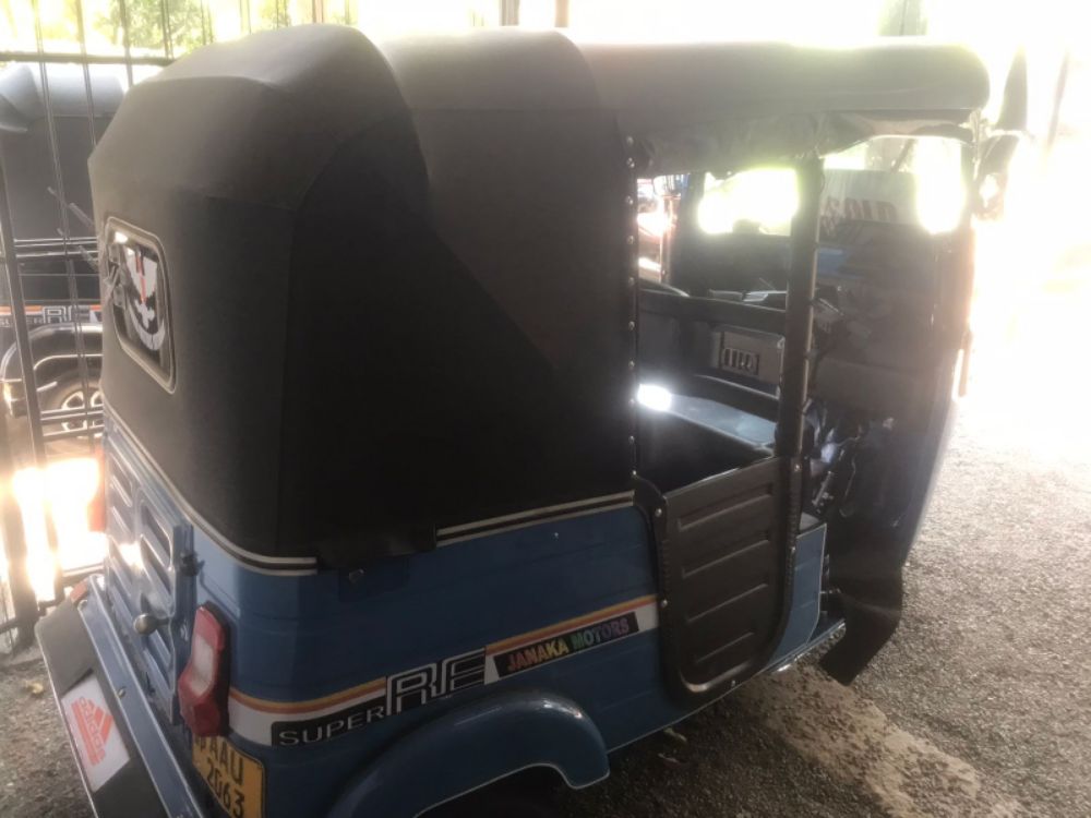 Bajaj Three Wheel 2014 - Used Three wheeler sale in Sri Lanka - patpat.lk