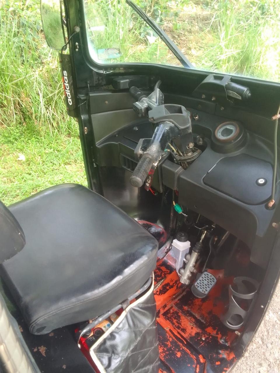 Bajaj 4 stroke 2014 - Used Three wheeler sale in Sri Lanka - patpat.lk