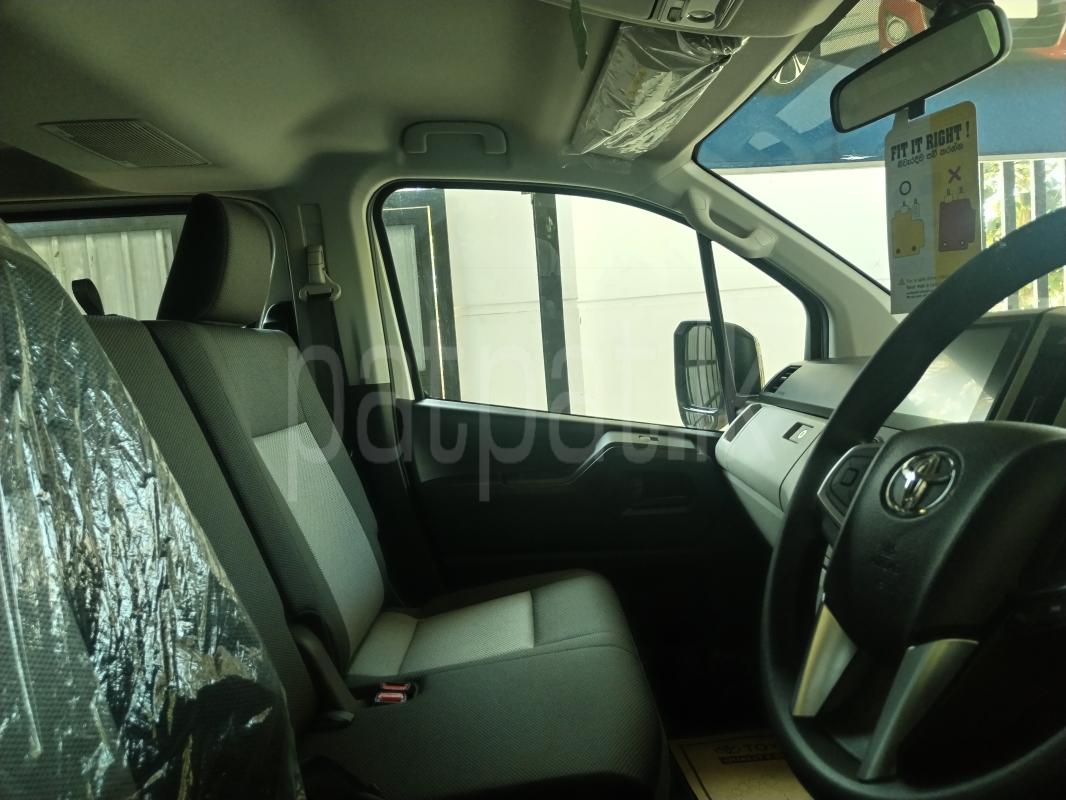 Toyota Hiace 2025 - අලුත් වෑන් රථය sale in Sri Lanka - patpat.lk